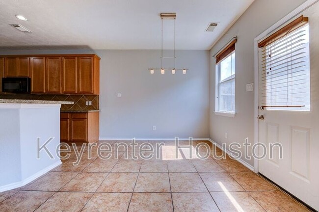 Building Photo - 47 Wickerdale Pl