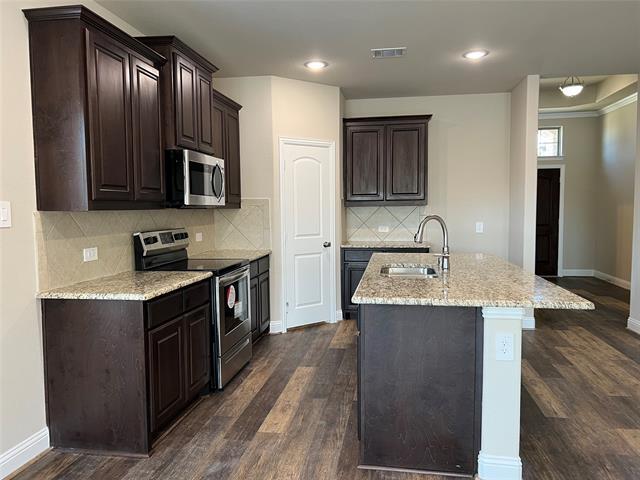 Building Photo - 649 Comal Dr