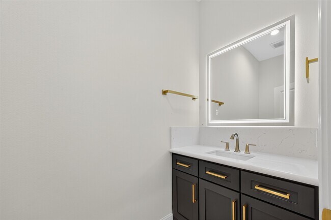 Building Photo - 7717 Prairie St