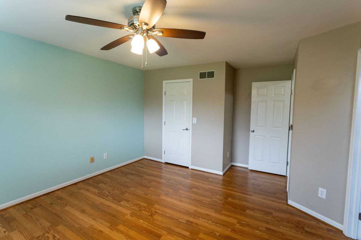 Building Photo - 7963 Thistlewood Dr