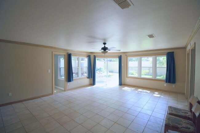 Building Photo - 2611 28th St