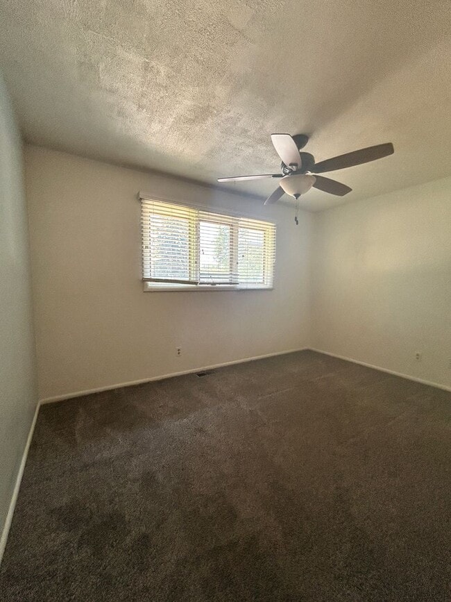Building Photo - Large home in beautiful Stevensville setting