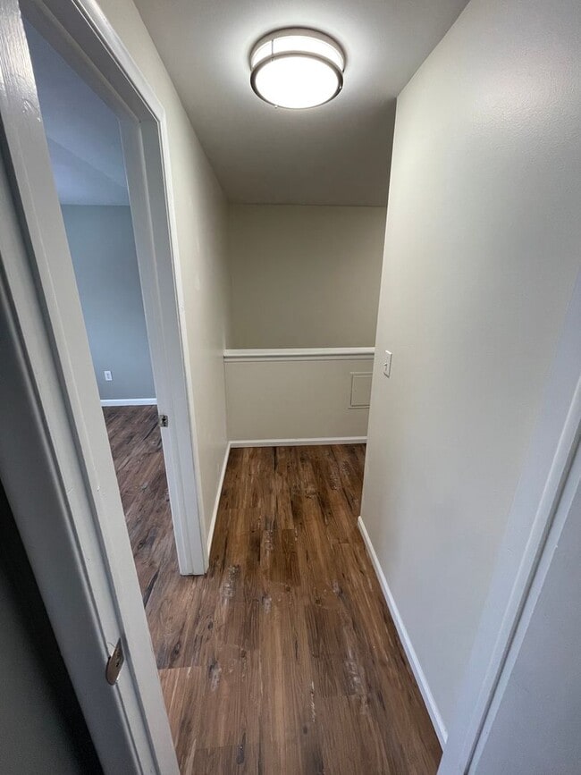 Building Photo - Beautiful home in Lathrup Village--3br/2.5ba/Basement/Attached Garage