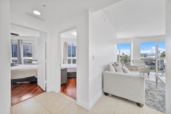 Building Photo - 7270 SW 88th St