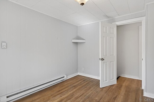 Building Photo - 423 Wendell Terrace