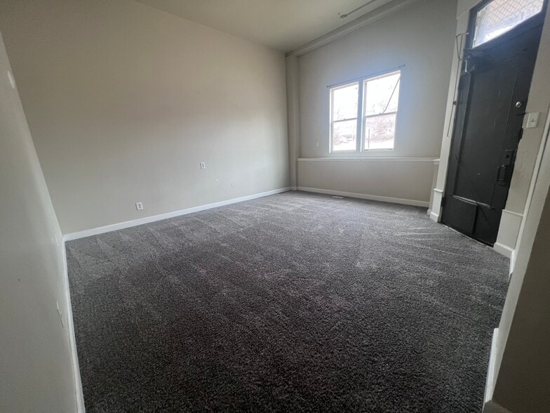 Bedroom #2 (Large room & separate entry) - 1001 Dubuque St