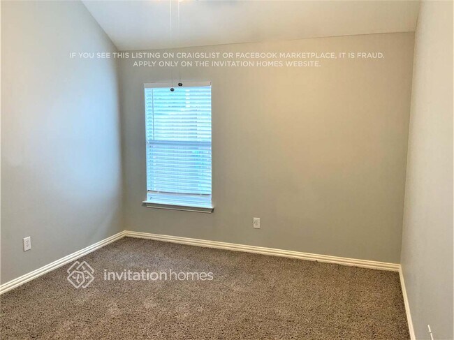 Building Photo - 917 Lake Worth Trl