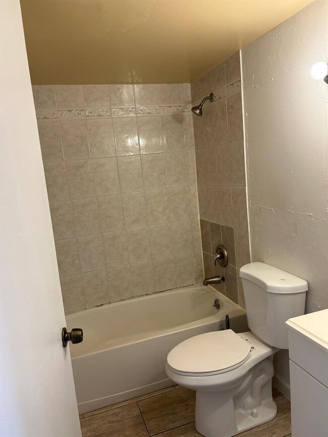 Building Photo - 2200 Springdale Blvd