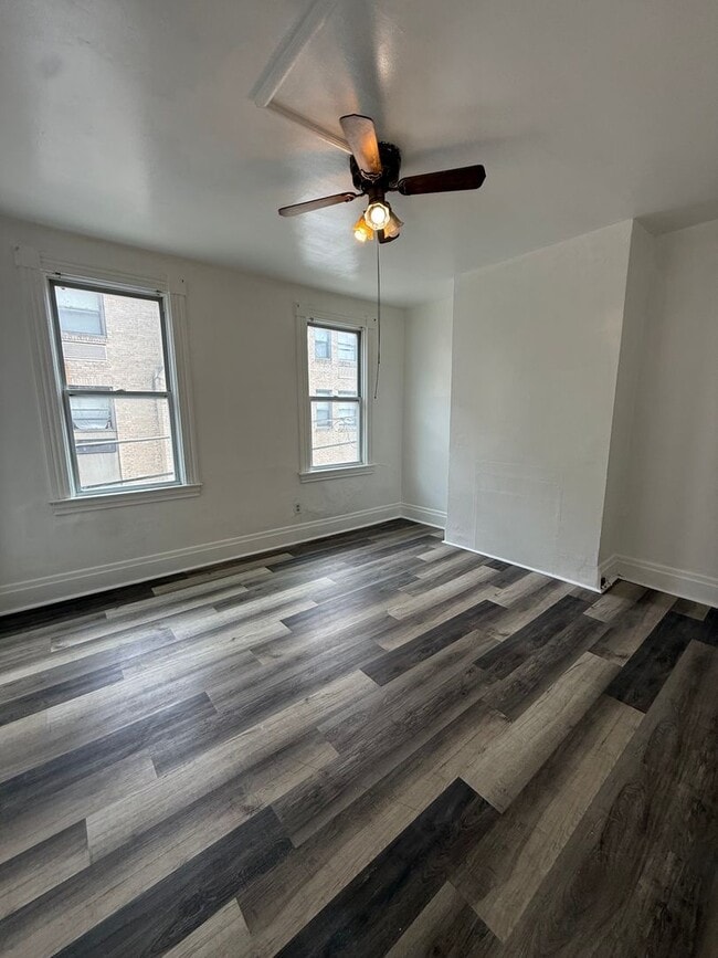 Building Photo - 1106 Langtry St