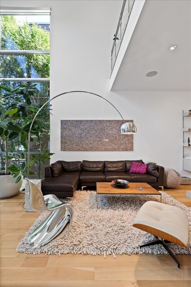 Building Photo - 1823 W Race Ave