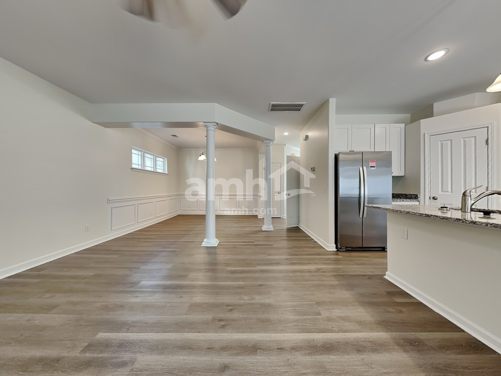 Building Photo - 105 Summer Hill Ct