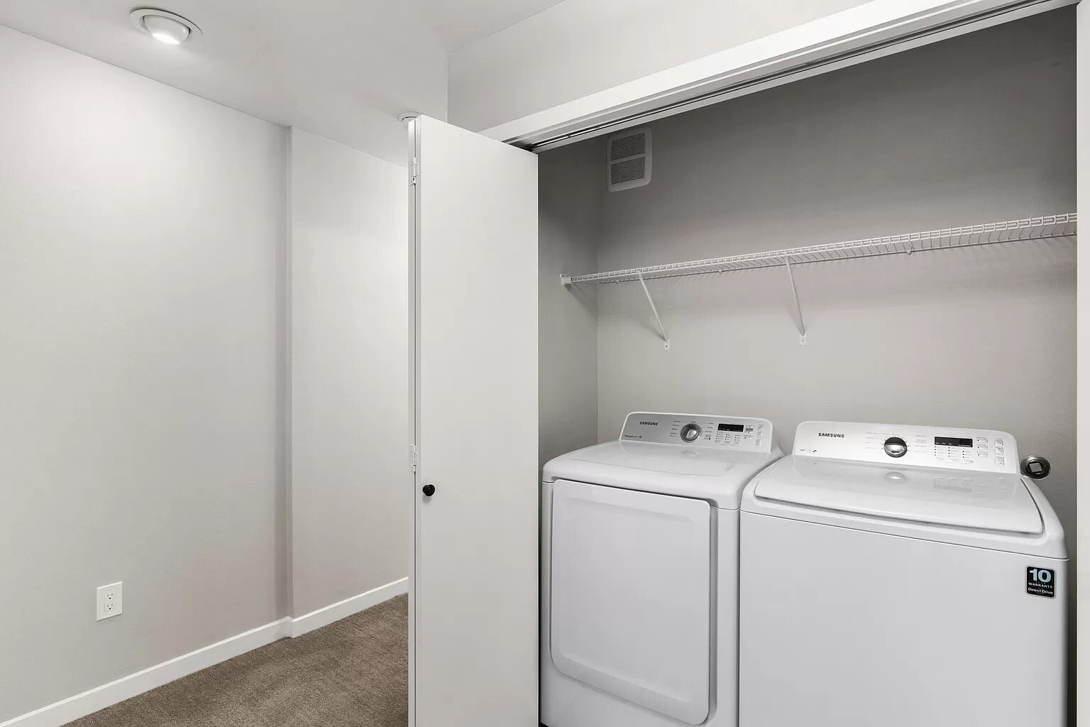 Building Photo - 1127 Broadway St NE