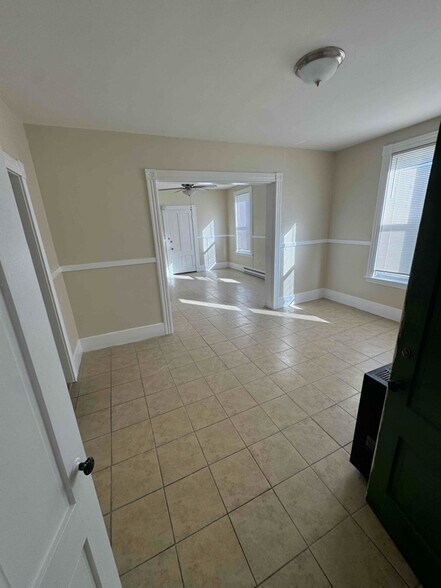 Building Photo - 60 Merrick St