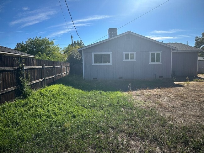 Building Photo - 3970 Meteor St