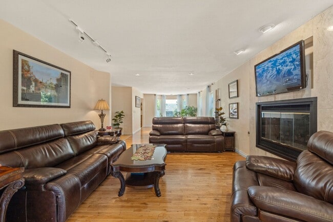 Building Photo - 1781 Quail Ridge Dr