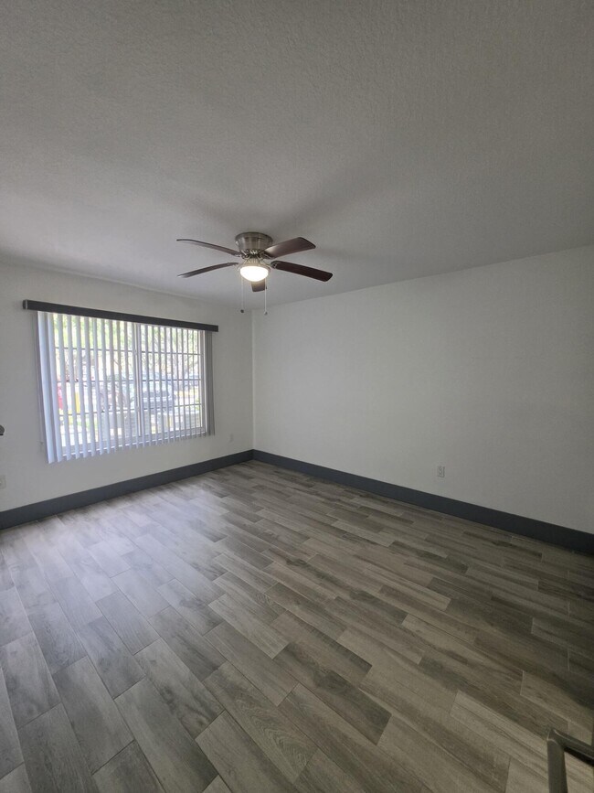 Building Photo - 4211 San Marino Blvd
