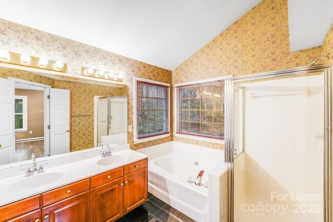 Building Photo - 4405 Candalon Way