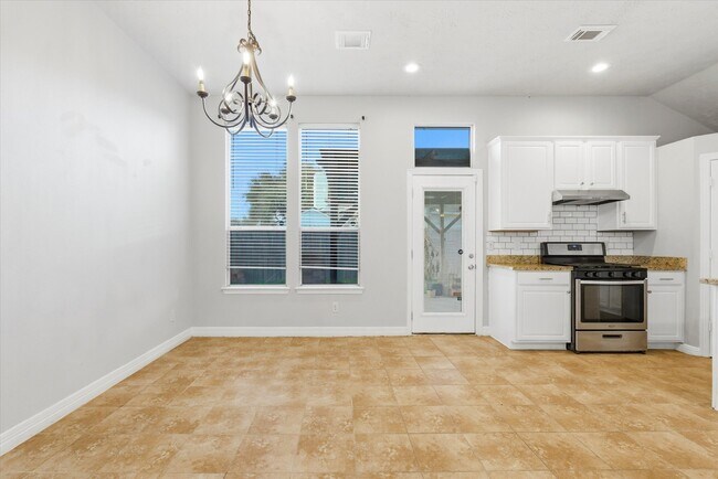 Building Photo - 4515 Chetco Ln