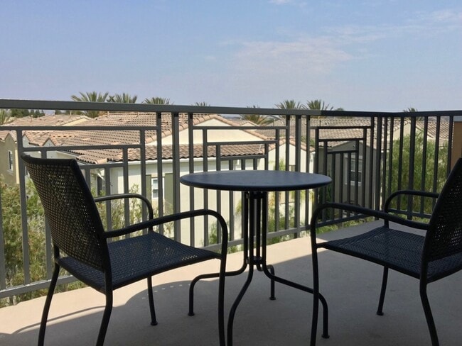 Building Photo - 3887 Pell Pl