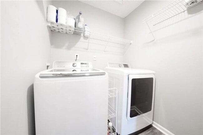 Building Photo - Charming 3BR House in Avensong Village, Mi...