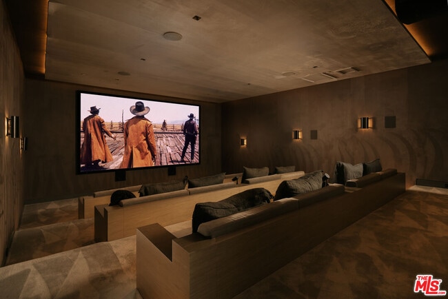 Building Photo - 1536 Blue Jay Way