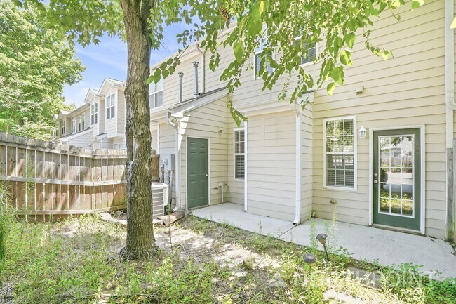 Building Photo - 4411 Log Cabin Dr