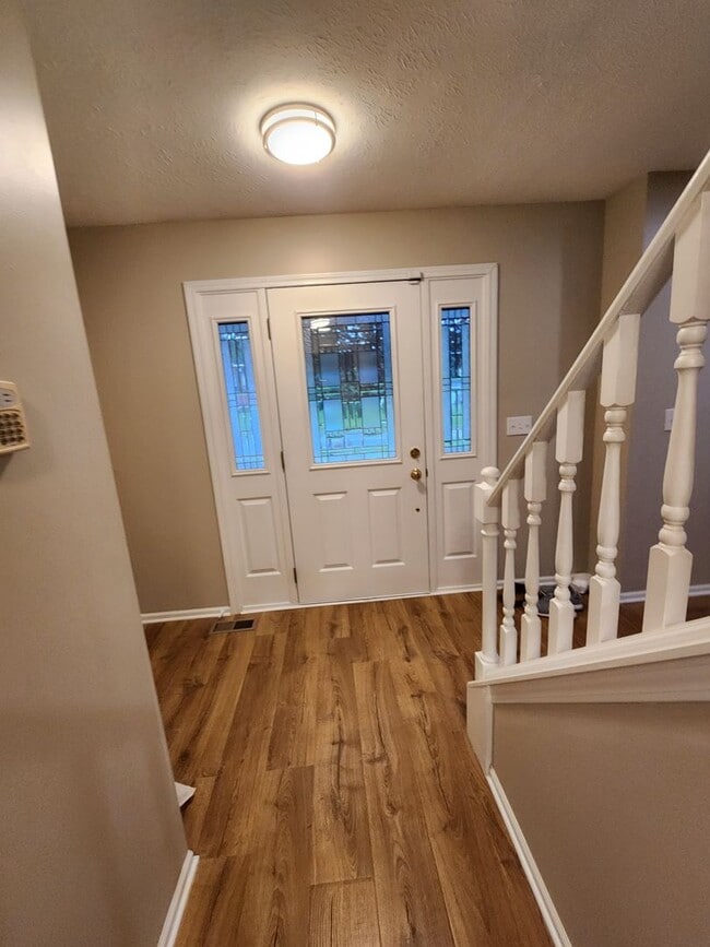 Building Photo - 4 Bedroom Home For Rent in Solon