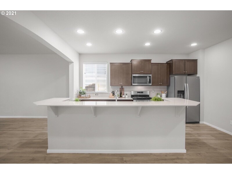 Building Photo - 16969 SE Katmai Ct