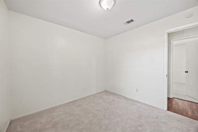 Building Photo - 1237 N Knowles Dr