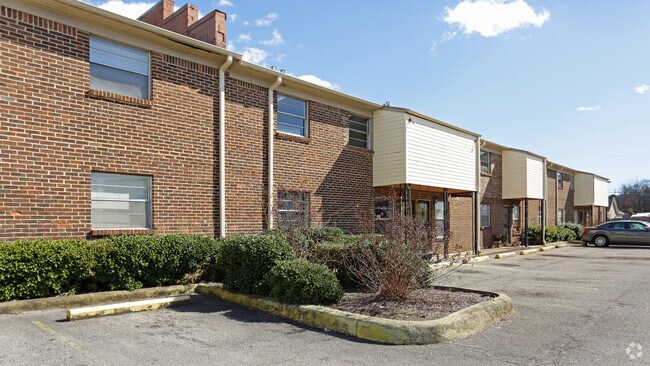 Building Photo - 400-402 Goldwire Cir SW