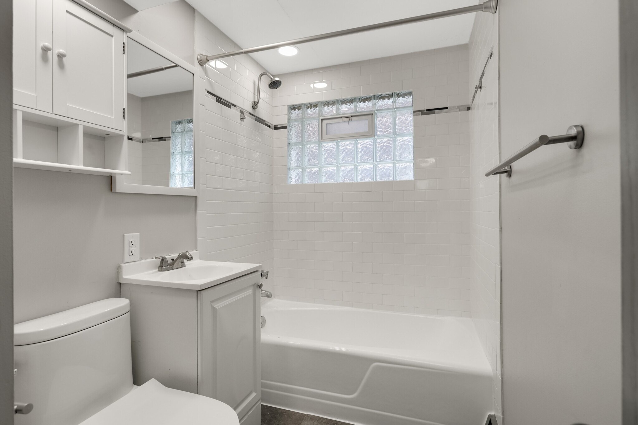 Bathroom - 1284 Snelling Ave N