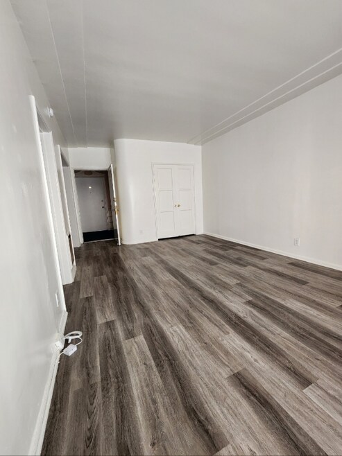 Building Photo - 1781 N Orchid Ave