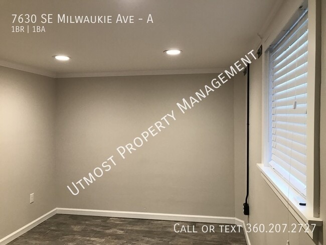 Building Photo - 7630 SE Milwaukie Ave