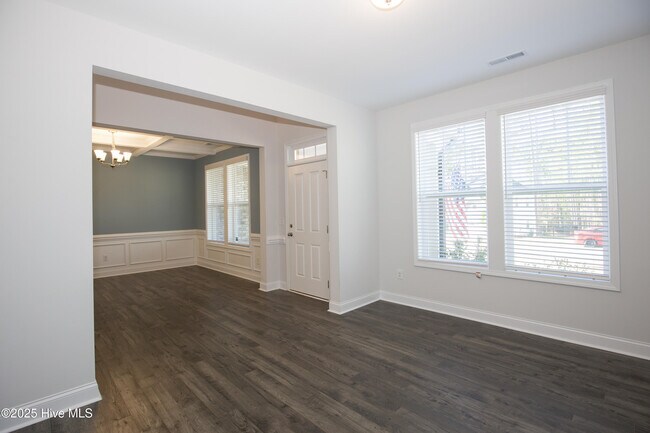Building Photo - 660 Ave of the Carolinas