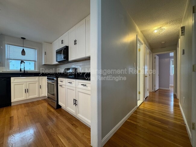 Building Photo - 30 Gables Cir