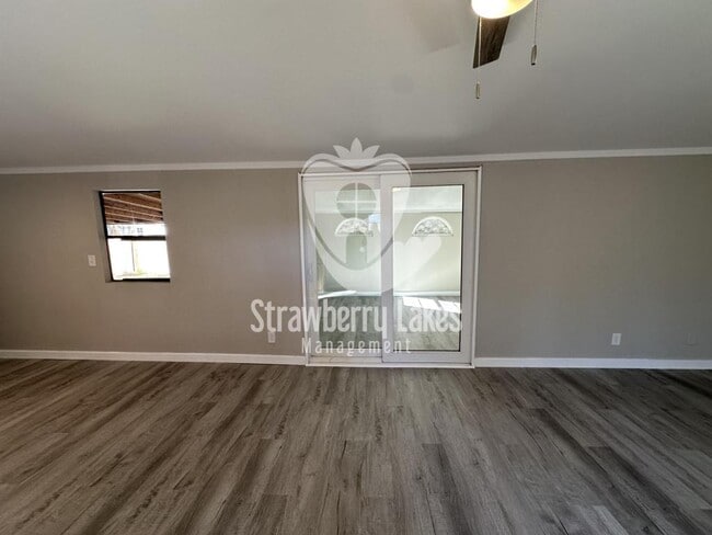 Building Photo - 4210 Leonard St