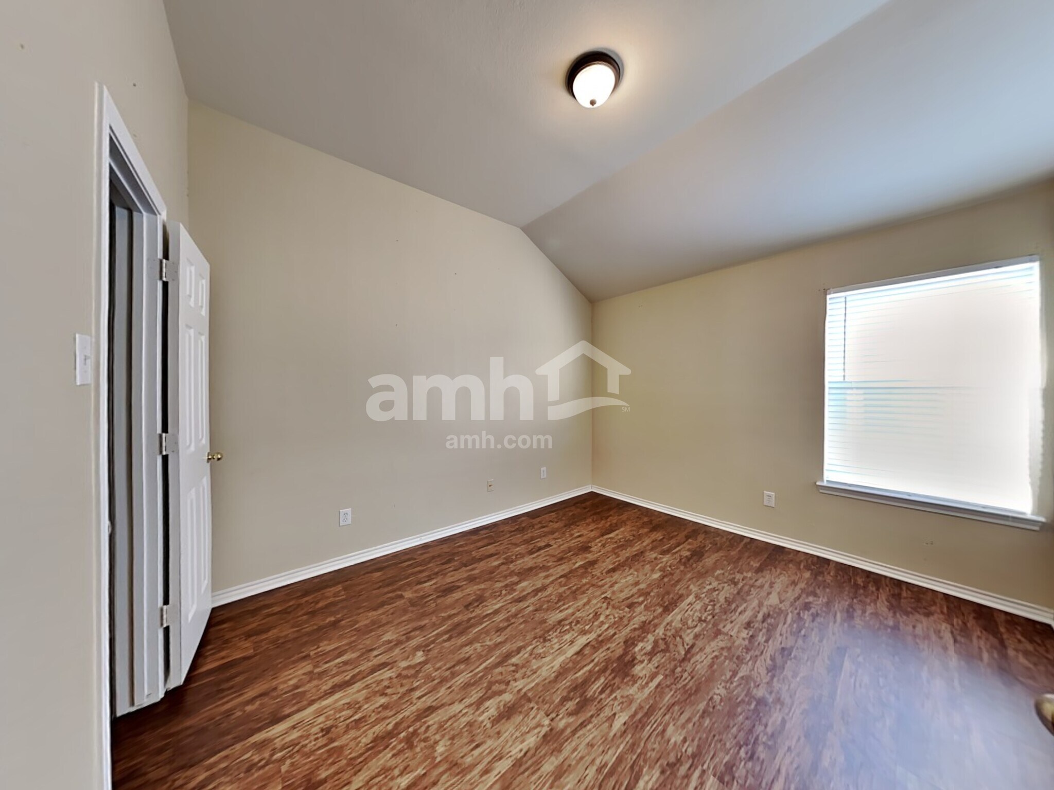 Building Photo - 7509 Amsterdam Ln