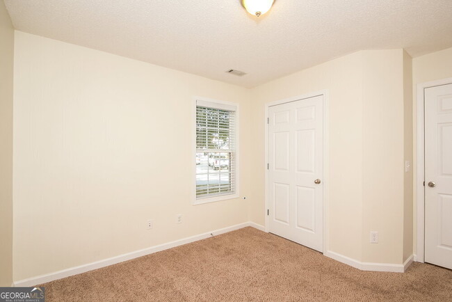 Building Photo - 40 Belltree Cir