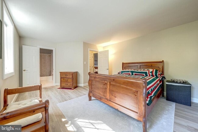 Building Photo - 1854 Valley Wood Rd