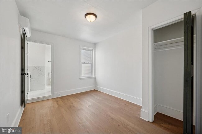 Building Photo - 1217 N 28th St