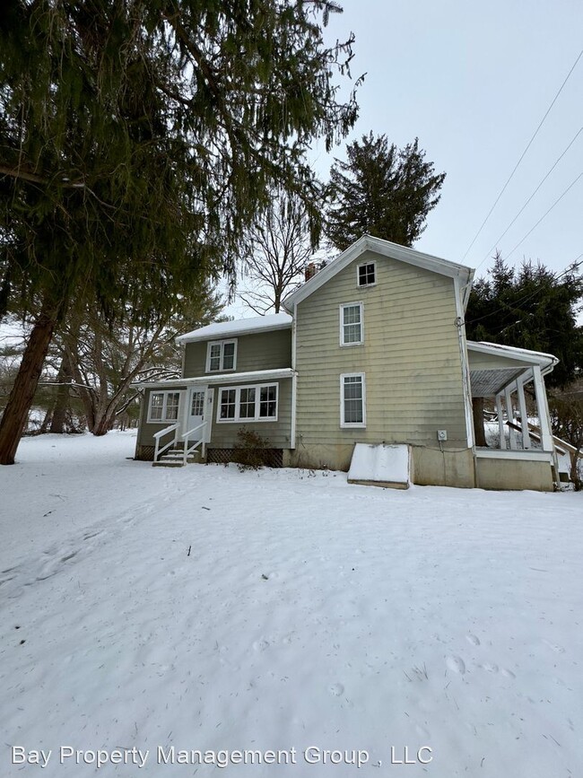 Primary Photo - 3 br, 1 bath House - 204 Dairy Rd.
