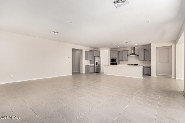 Building Photo - 17651 W Palo Verde Dr