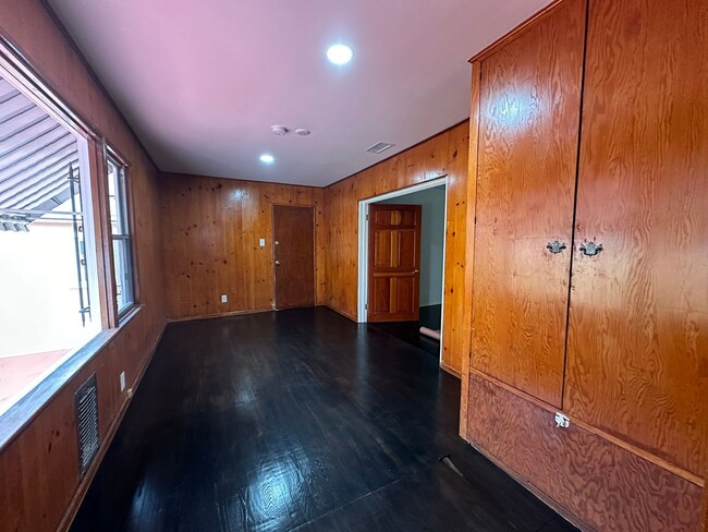 Building Photo - GORGEOUS Los Feliz PRIME 3 Bed Home for Lease NOW Limited Showings!!!