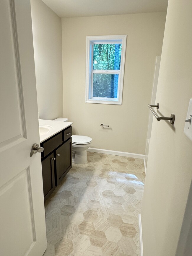 Building Photo - 3109 Fairfax Terrace