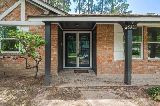 Building Photo - 25303 Lynbriar Ln