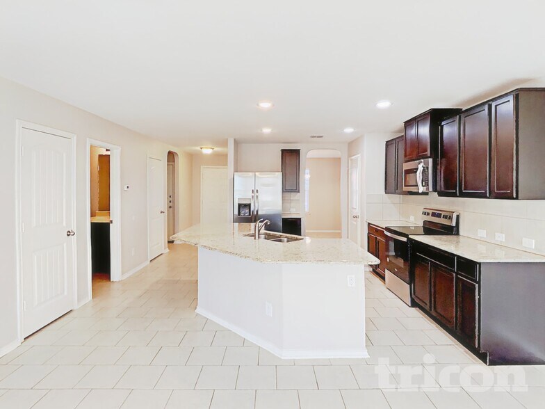 Building Photo - 7135 Aphrodite Mist