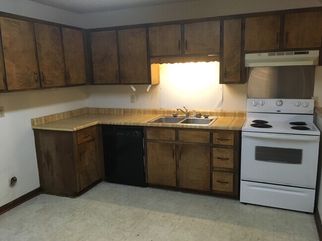 Building Photo - 117-117 Bayberry Ct