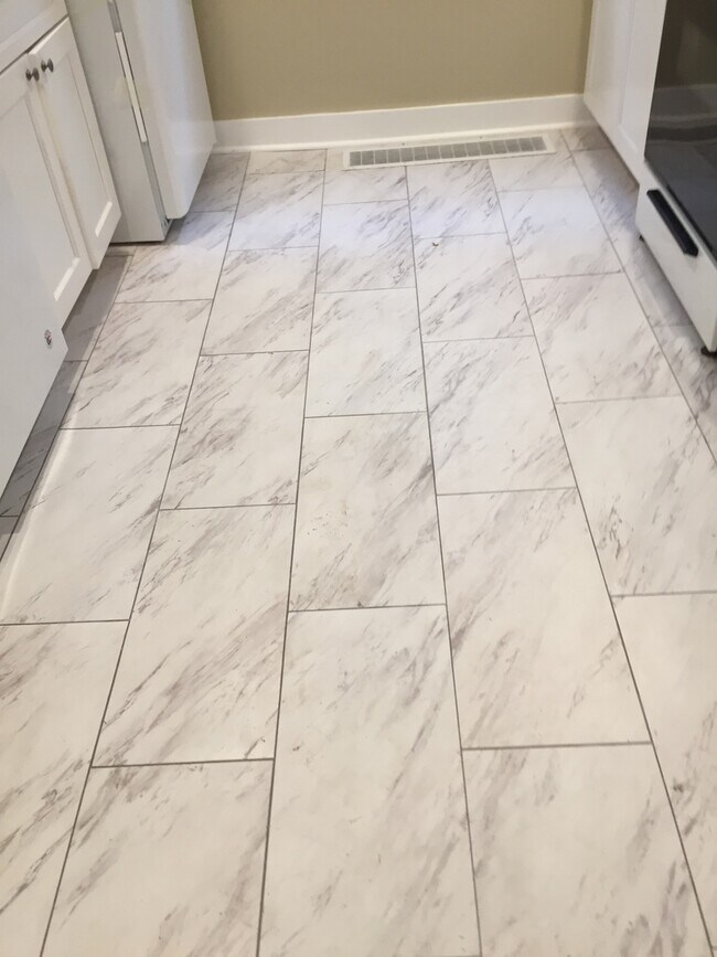 Building Photo - 3 Bedroom House for Rent