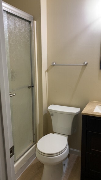 master bathroom - 6436 Long Timber Dr