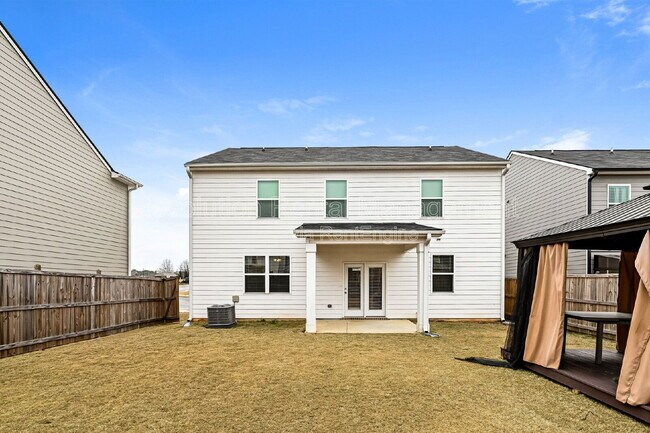 Building Photo - 2008 Redfern Rd